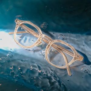 Трендовые оправы для очков