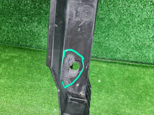 Телевизор Hongqi HS5 (2019-н.в.)