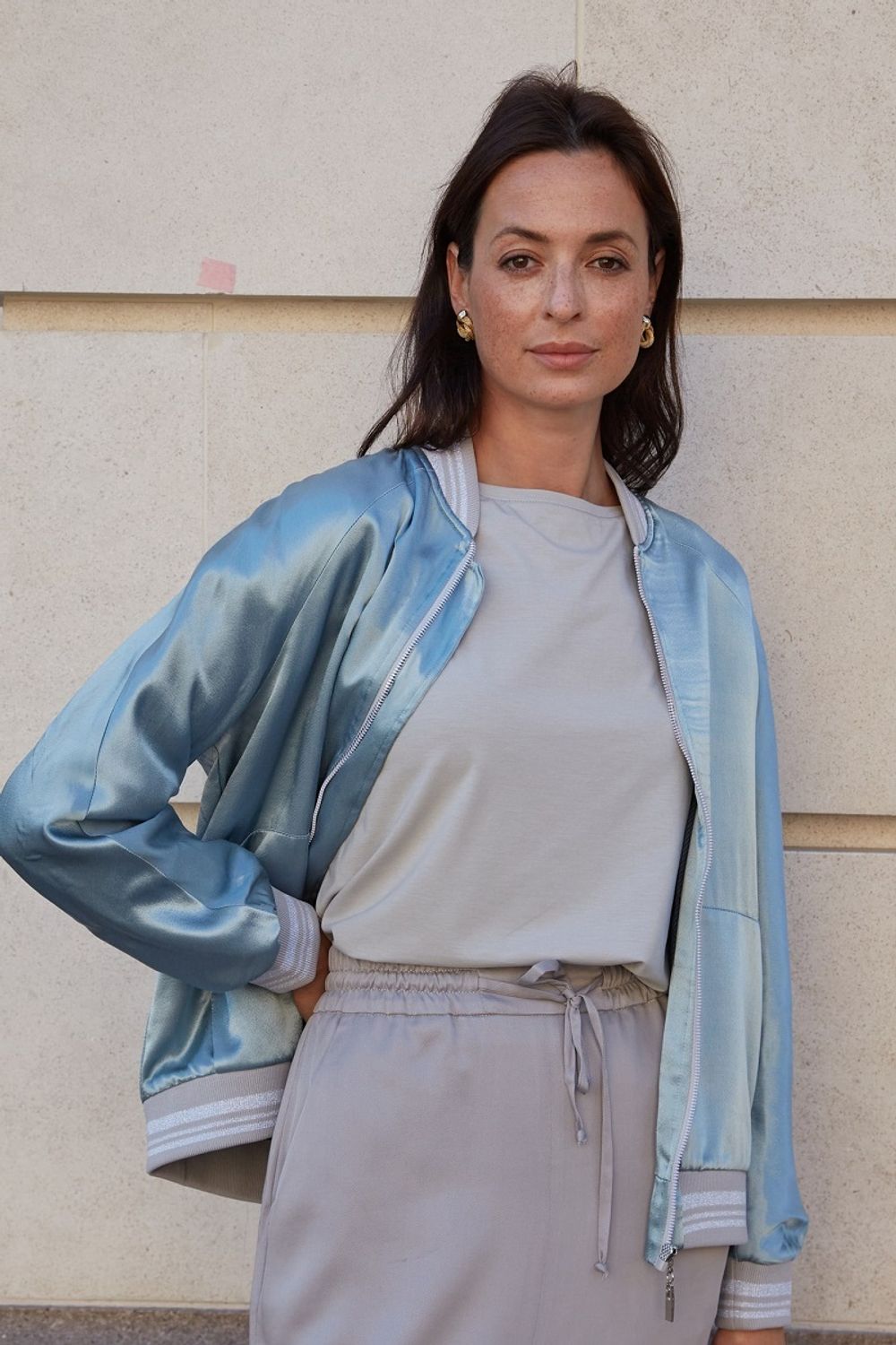 Бомбер голубой вискоза