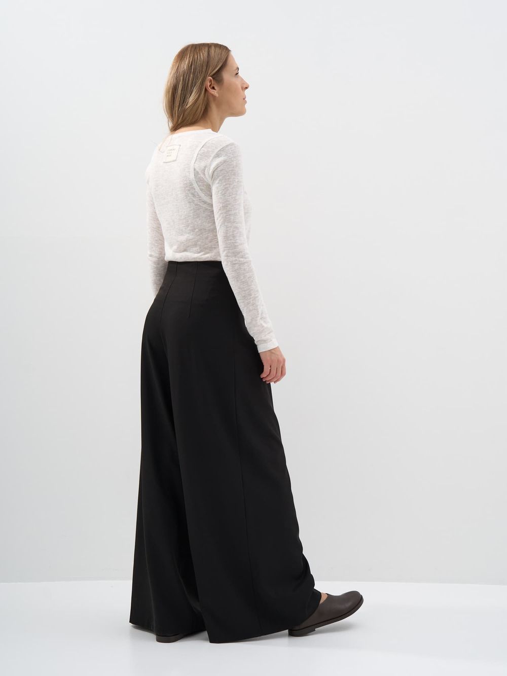 Брюки с защипами "Обсидиан" женские