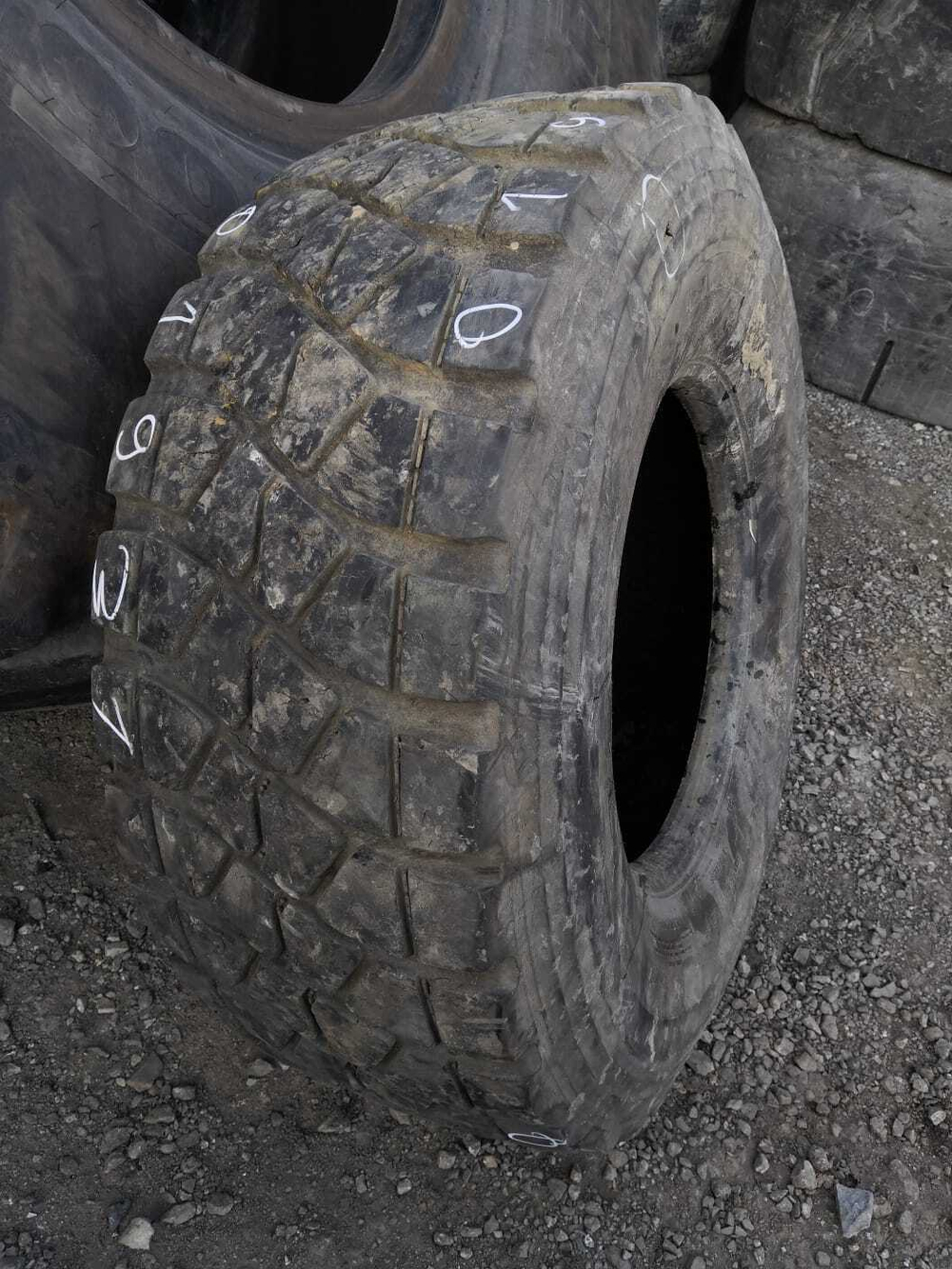 425/65R22.5 Goodyear G178 шина б/у