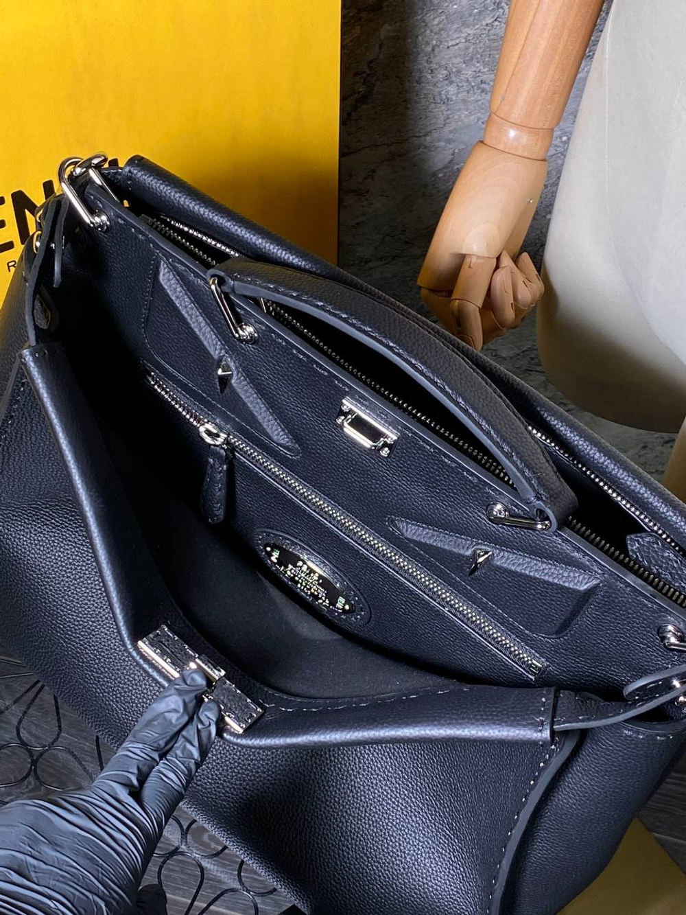 Сумка- тоут Fendi