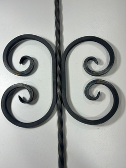 Кованый элемент вензель 150х270мм квадрат полнотелый 12х12мм