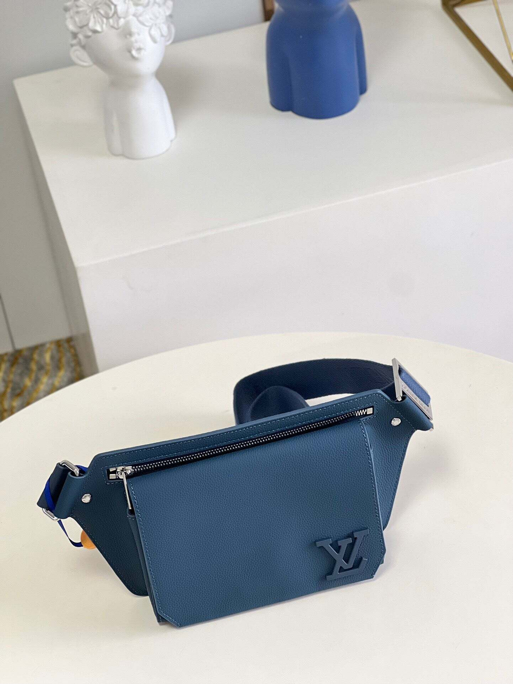 Louis Vuitton New Sling