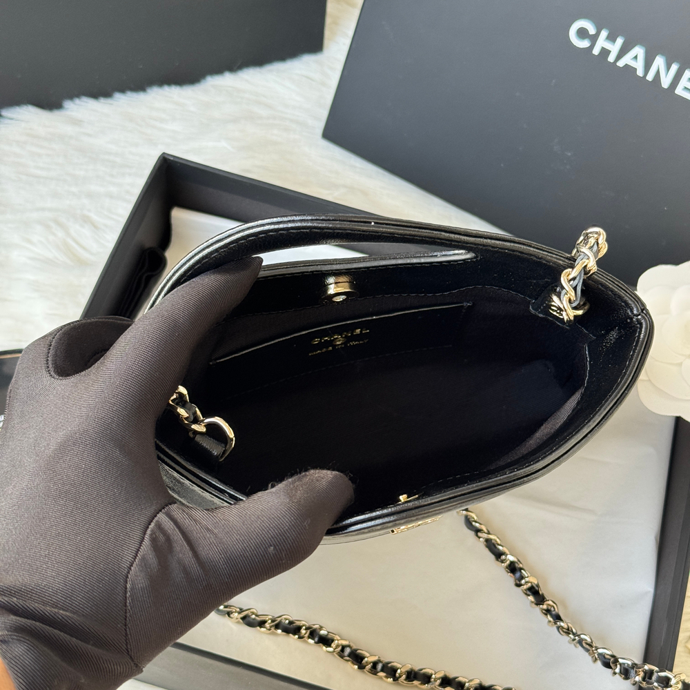 Chanel 31 Nano Shopping Bag 20 cm