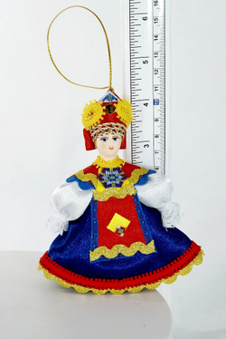 Кукла-подвеска в русском костюме