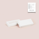 Коробка для 3 конфет с тиснением