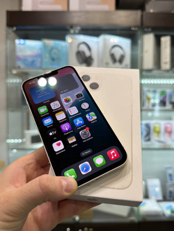 Apple iPhone 13 128Gb Starlight Б/У