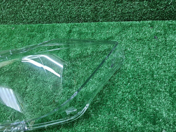 Стекло фары левое BMW 3er F30 (2015-2020)