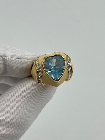 Кольцо с голубым кристаллом