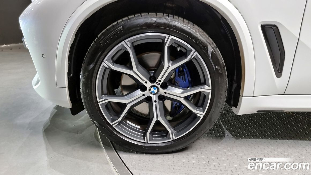 BMW X5 (G05) xDrive 40i M Sports (10.2022)