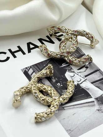 Брошь Шан.  золотистая с жемчугом и розовыми стразами