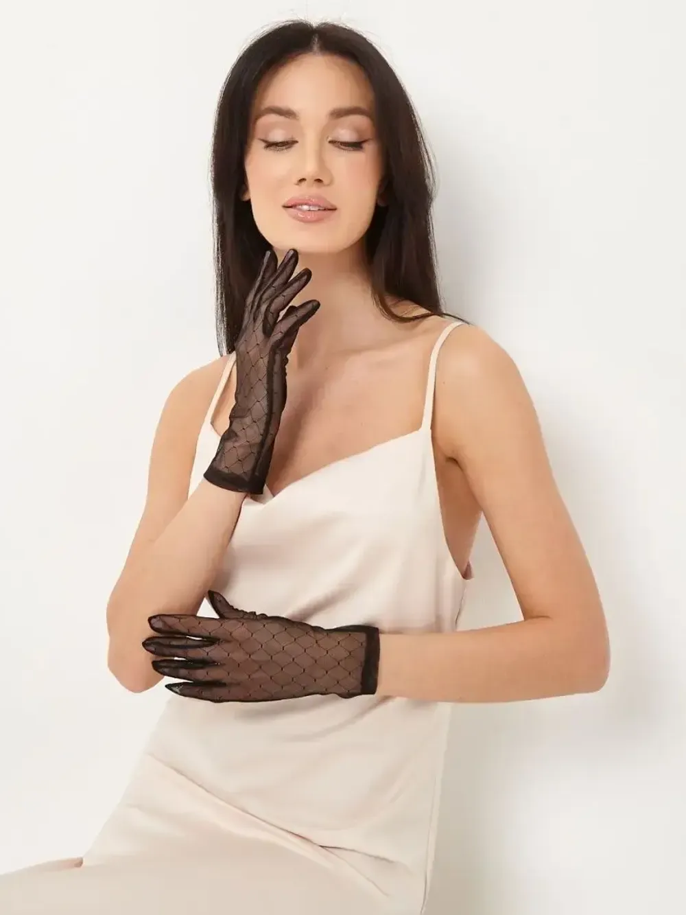 Перчатки в сетку