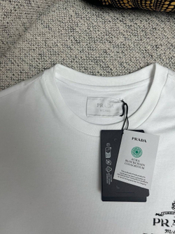 Футболка Prada