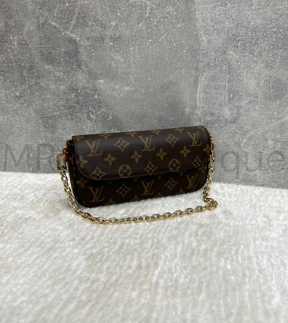 Кошелек клатч на цепочке Ivy Louis Vuitton