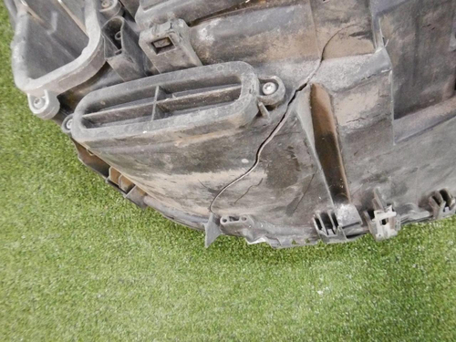 Битая Фара левая BMW 7er F01 (2008-2012) ксенон