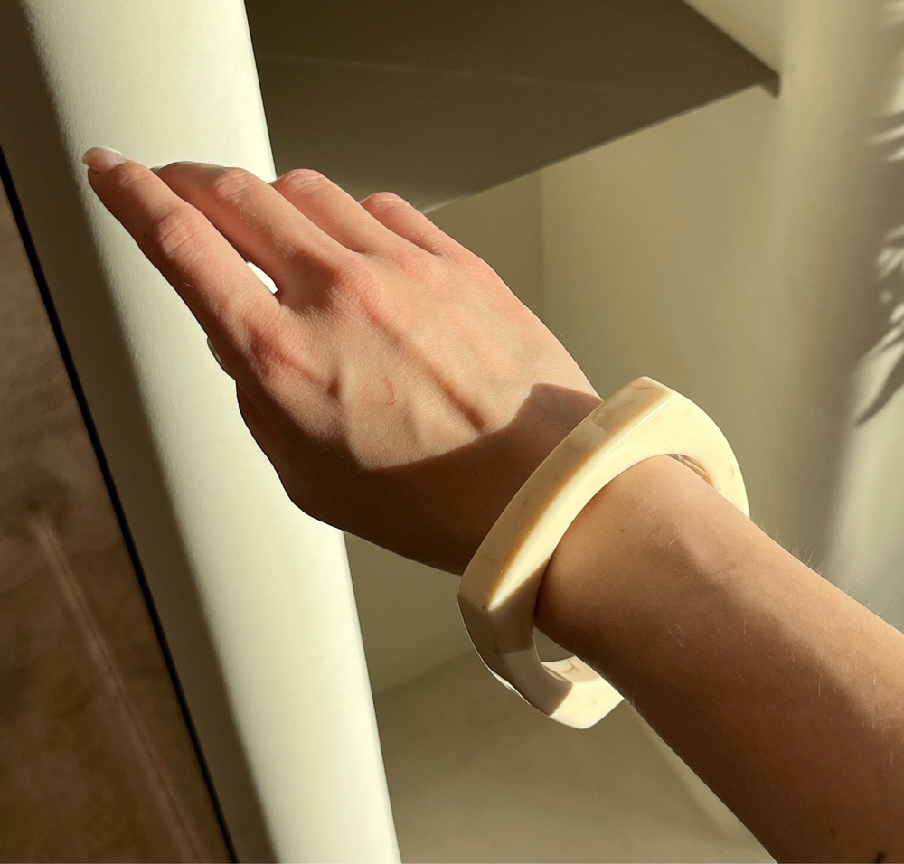 Акриловый браслет SANDY