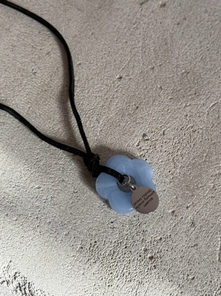 Подвеска цветочек в голубом цвете