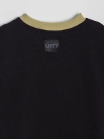 Черная футболка для мальчика в школу