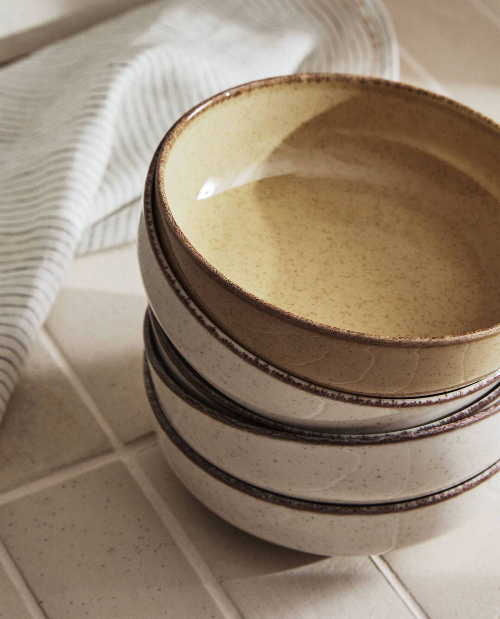 ZARA HOME ФАРФОРОВАЯ ПИАЛА С ОБОДКОМ ПОД СТАРИНУ