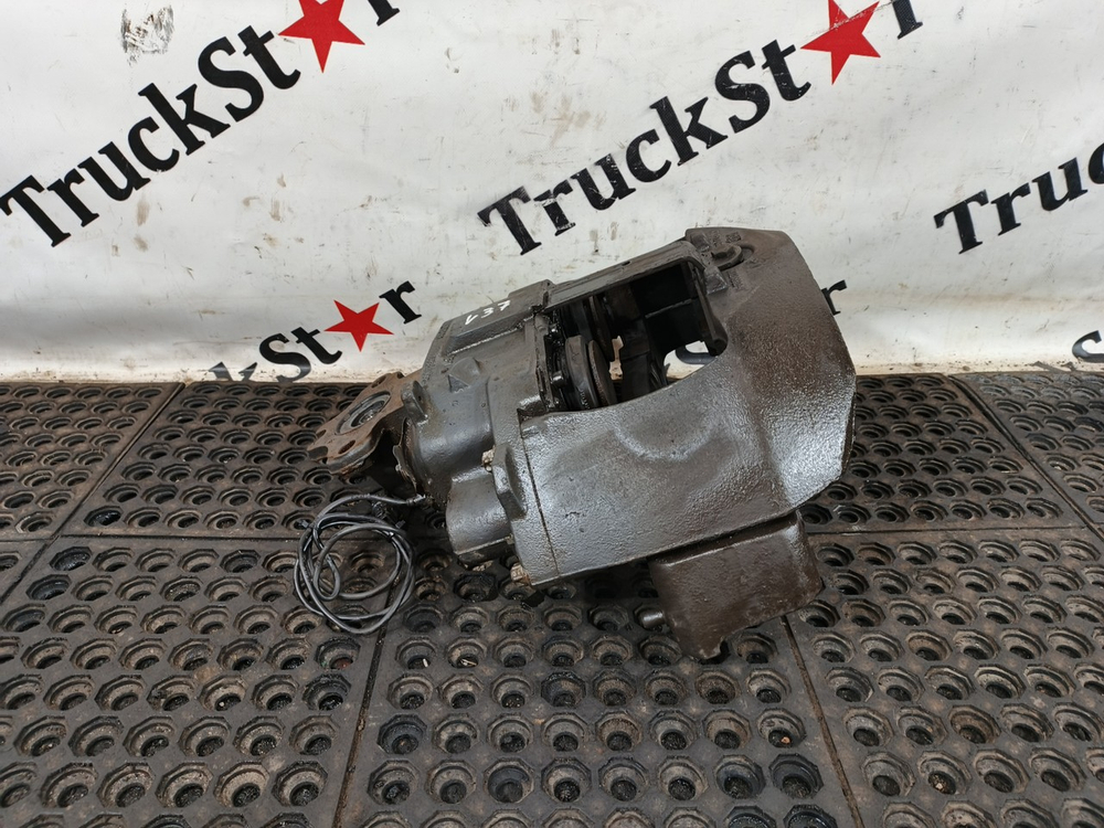 Суппорт передний правый 2019г.