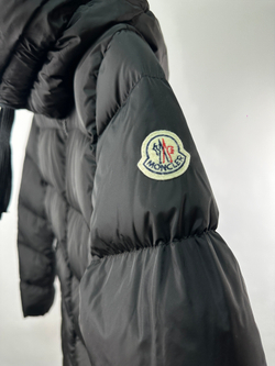 Пуховое пальто Moncler