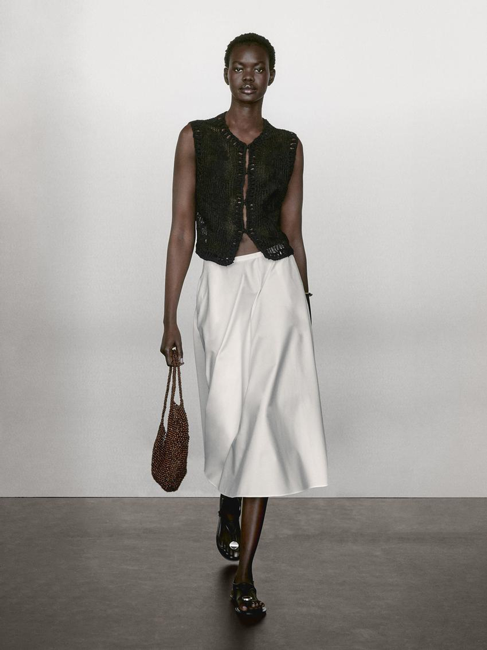 Massimo Dutti Трикотажный жилет с вышивкой, черный