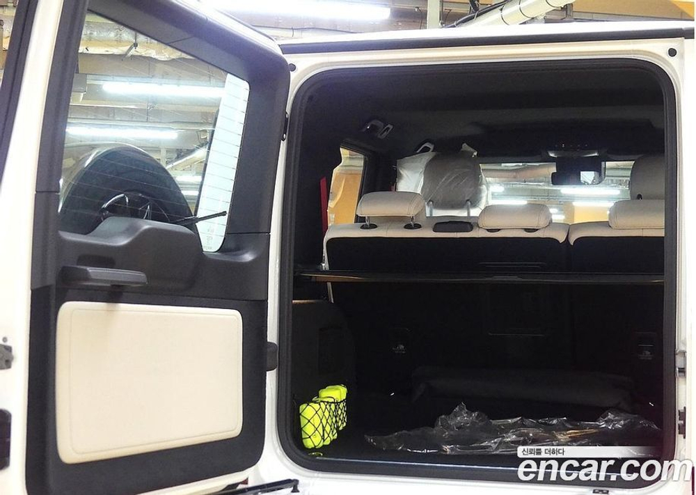 Mercedes-Benz G-Class W463b G400 d (05.2024)