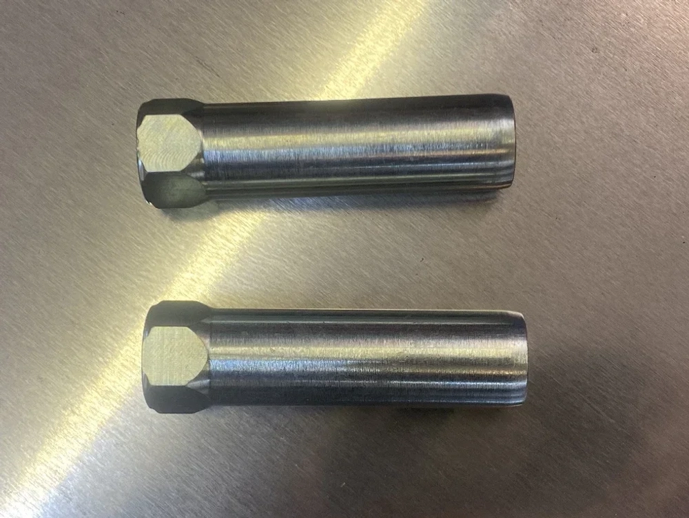 Усиливающая втулка для рулевой тяги Bronco Raptor, 16 мм - цинковое покрытие, серебристая