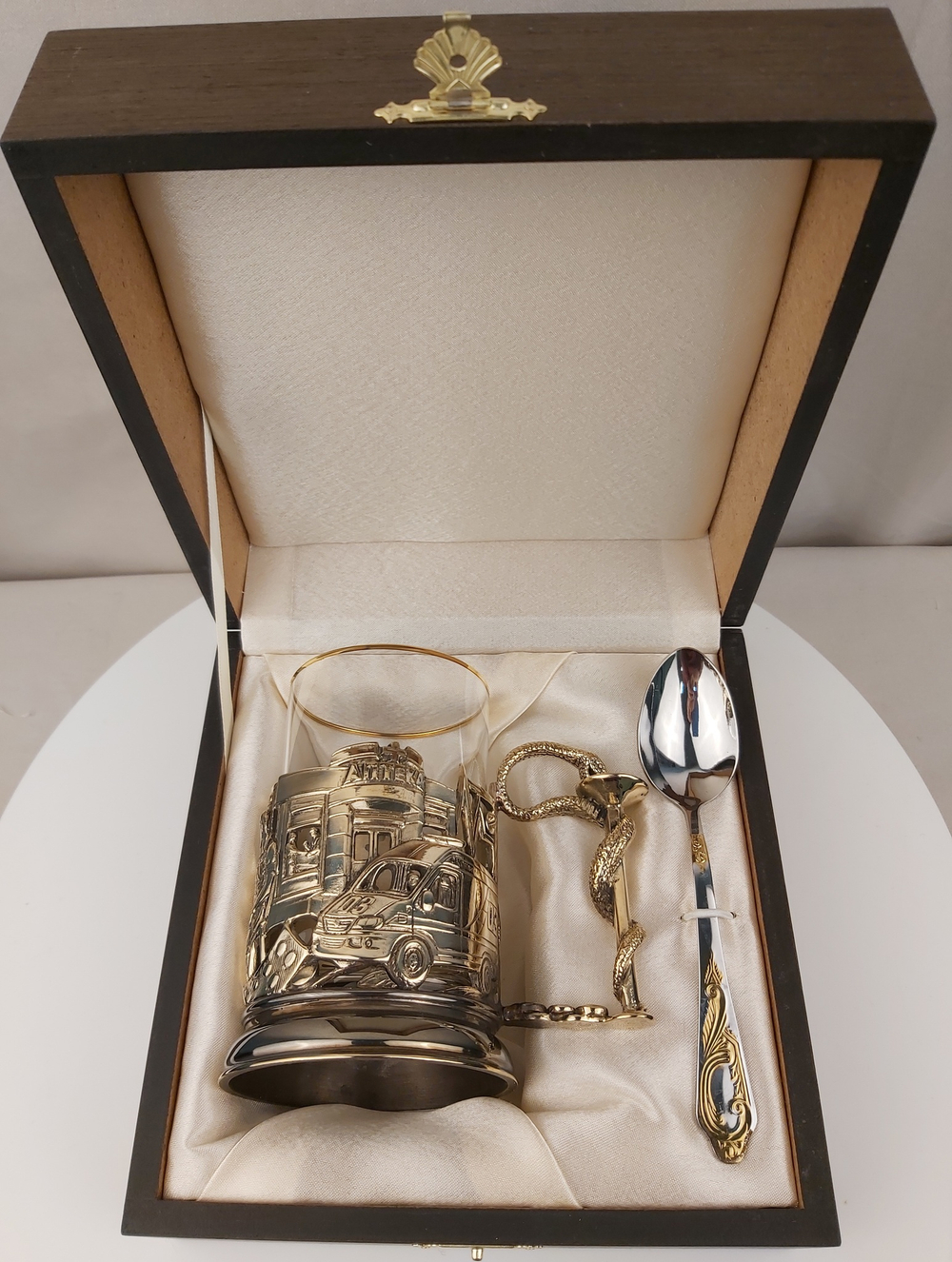 Подстаканник Медики