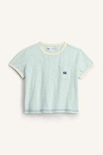 ZARA ФУТБОЛКА С КОНТРАСТНОЙ ВЫШИВКОЙ - LIMITED EDITION, НЕБЕСНО-ГОЛУБОЙ