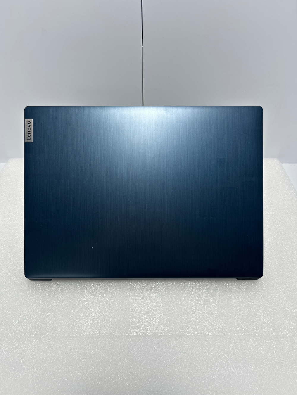 Ноутбук Lenovo IdeaPad 3-14ADA05 (81W000KQRU) 14"/AMD Athlon Silver 3050U /RAM 4GB/SSD 256GB/Radeon Graphics/1920x1080/TN/Windows 11/Подсветка кл-ры: Нет/Синий. Состояние: Уценка/небольшой след. на матрице от клавиатуры