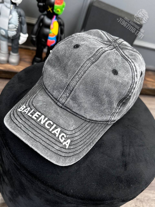 Бейсболка Balenciaga