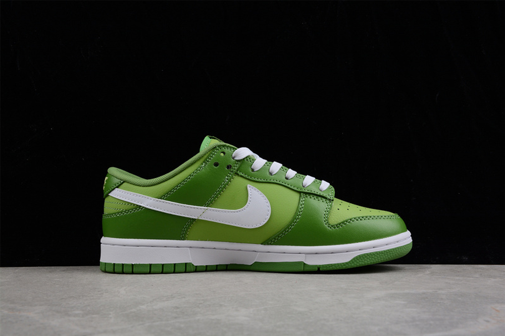 Nike Dunk Low Chlorophyll