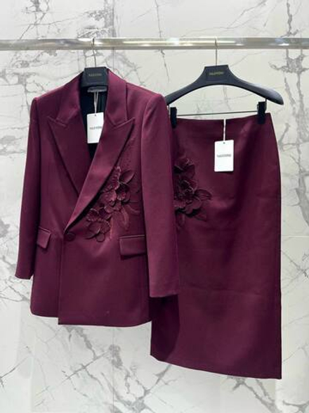 Костюм Valentino