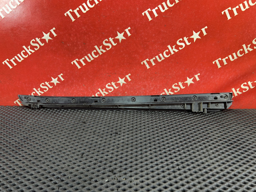 Накладка двeри левой