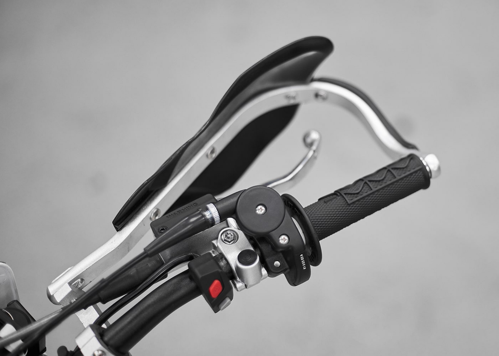 Мотоцикл SHARMAX Expert Pro 300 2T Husq Edition