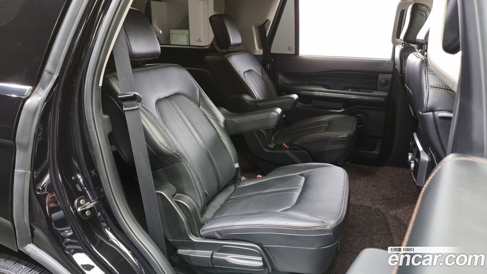 Ford Expedition Platinum 4WD (03.2022)