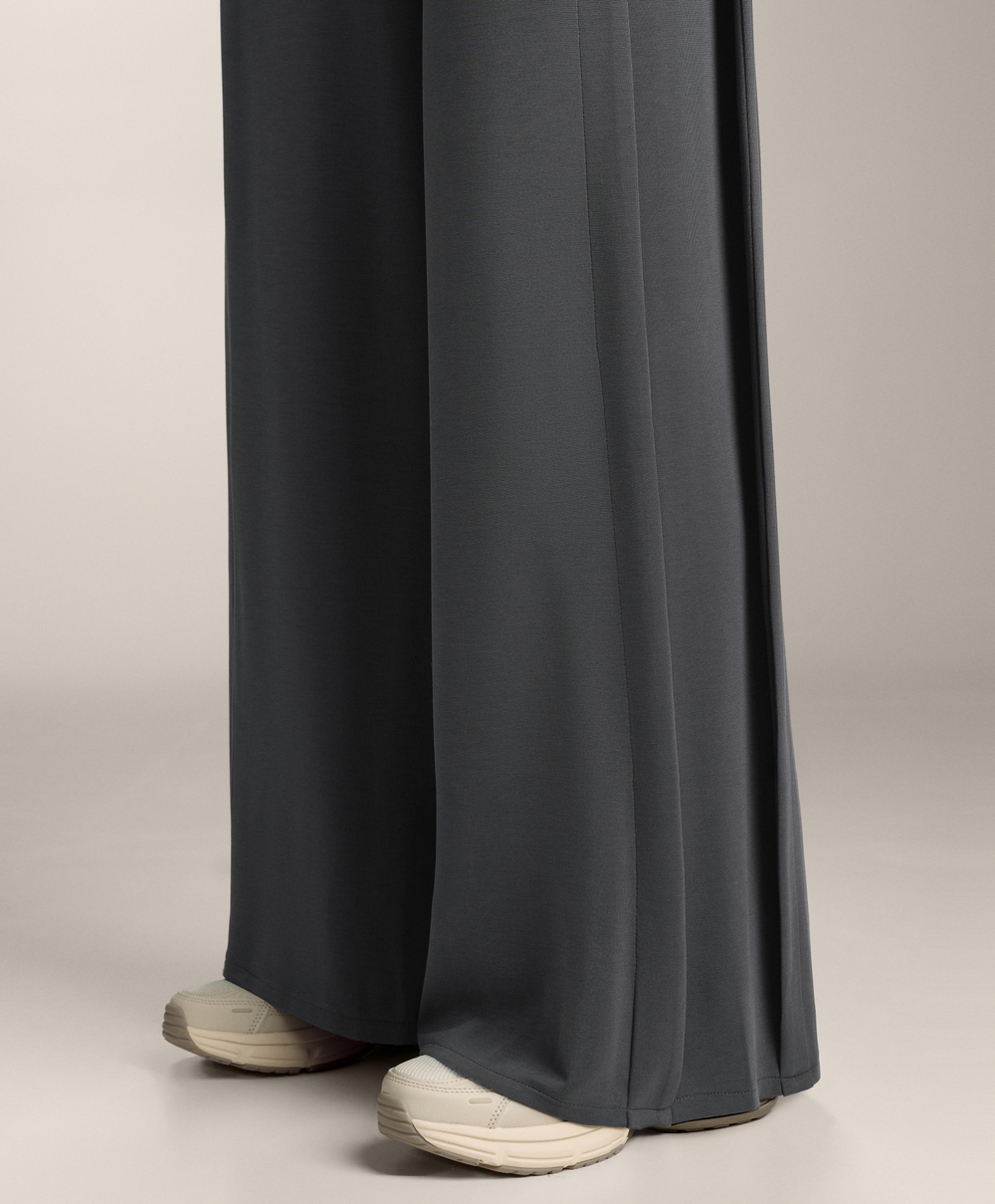 OYSHO Широкие брюки мягкие на ощупь с боковой складкой и модалом, асфальтовый