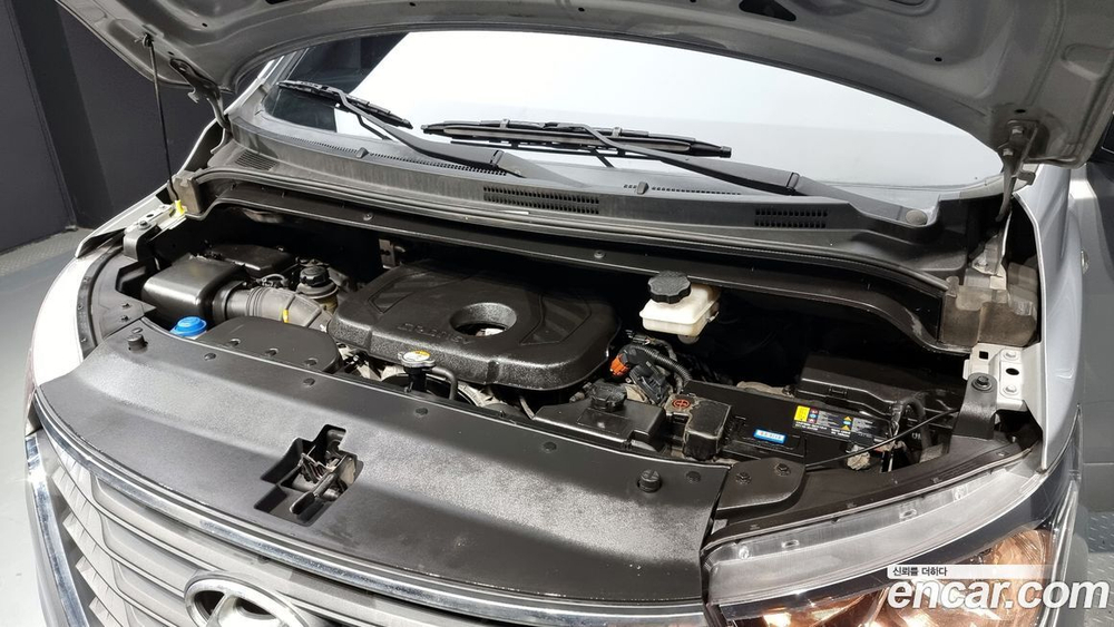 Hyundai The New Grand Starex Van 3-х местный (05.2020)