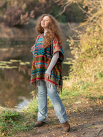 Пончо шерстяное с орнаментом