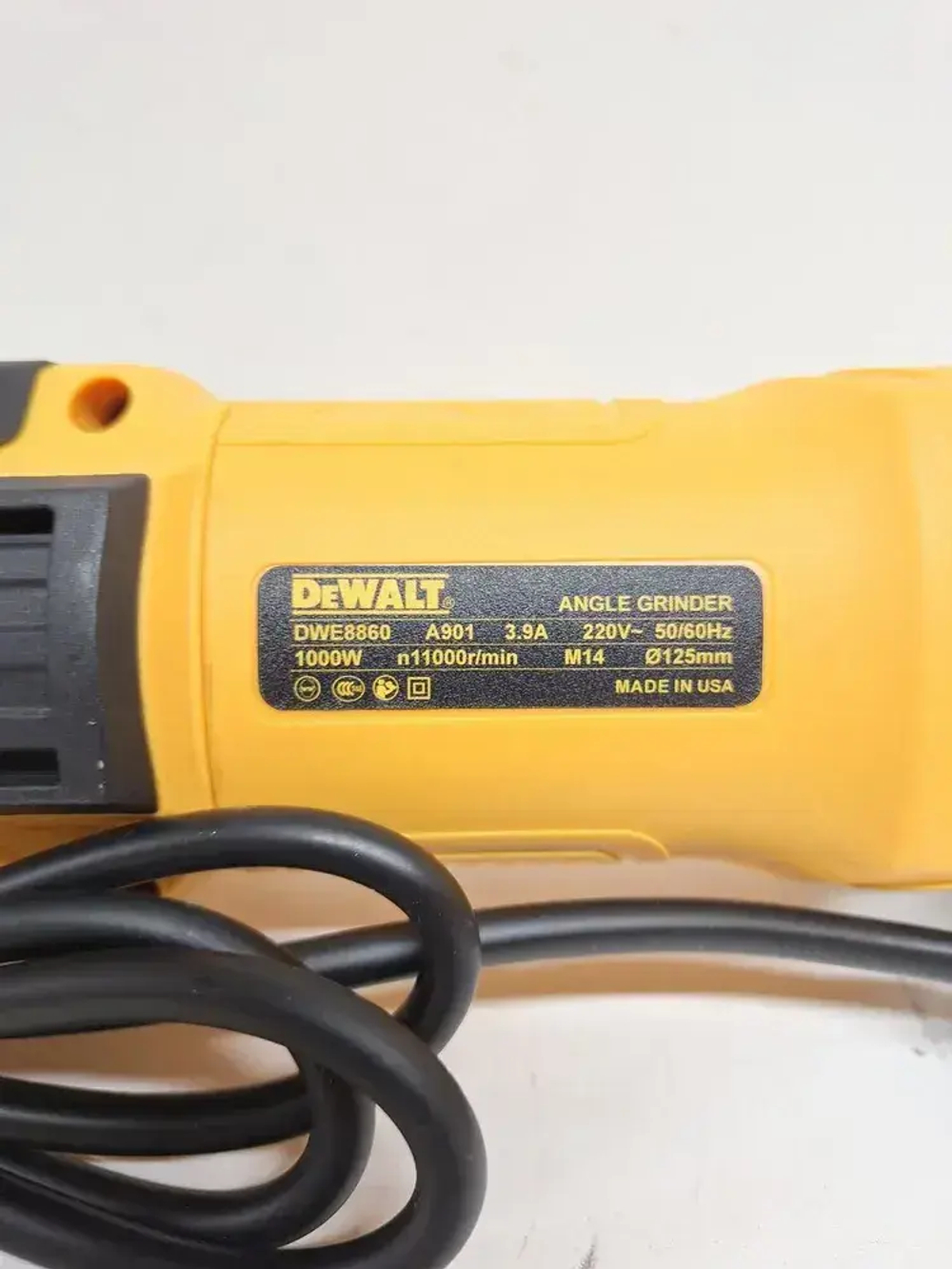 УШМ/Болгарка Dewalt с регулировкой скорости 1600WT