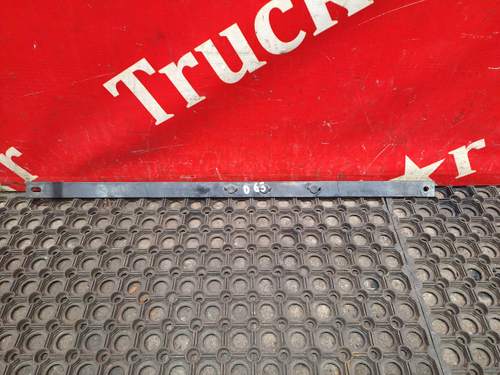 Кронштейн патрубков радиатора