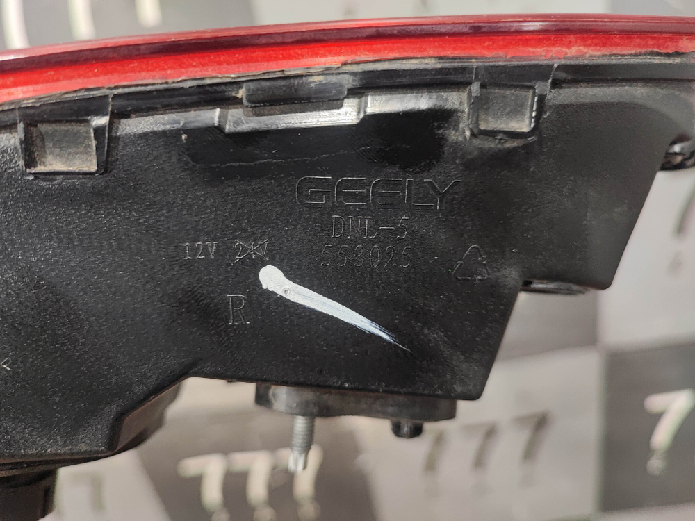 Фонарь задний правый Geely Tugella 19-нв Б/У Оригинал 7057019100