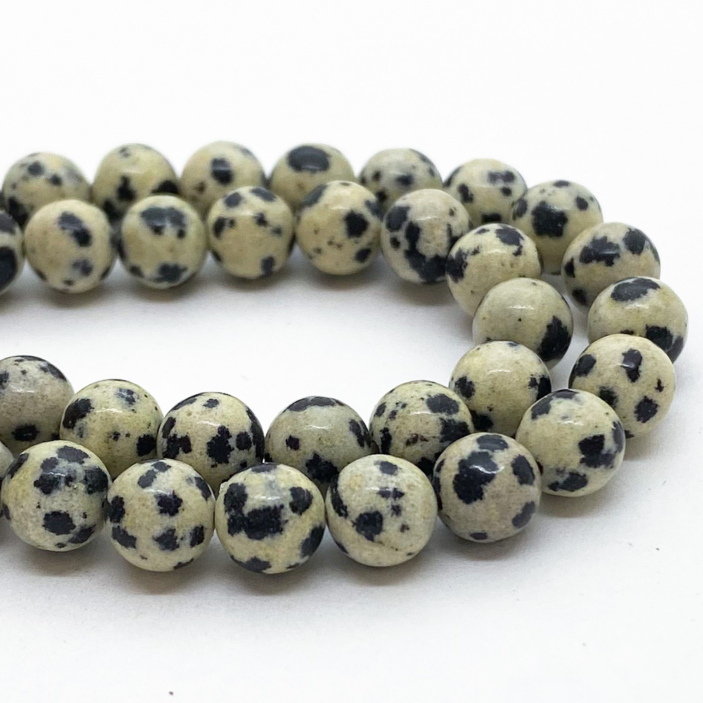 Бусины "Далматин" (порфир), диаметр 6,4-6,6 мм, цена за 28-29 шт (1/2 нити)