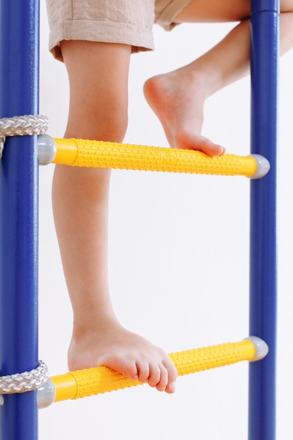 Шведская стенка ROMANA R3 (фото массажные ступени)