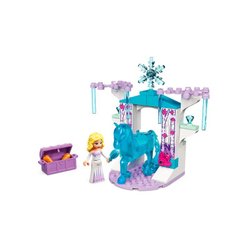 LEGO Disney Frozen 43209 - Ледяная конюшня Эльзы и Нокки