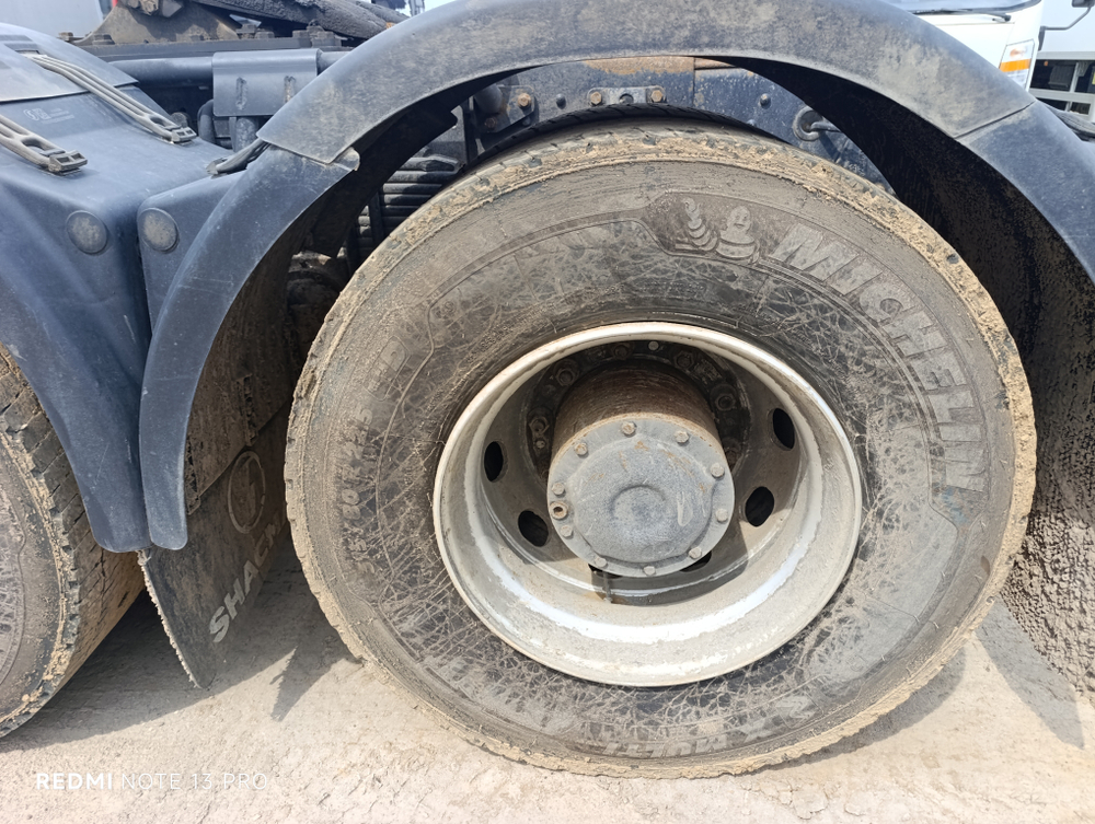 Shacman (Shaanxi) SX* 6x4 Седельный тягач SX42584V324 (Дизельный, 11,6 л, 423 л.с., МТ)