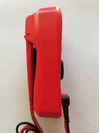 UT33A+ UNI-T, Цифровой мультиметр-автомат с автоматическими диапазонами измерения сопротивления, напряжения, тока, ёмкости конденсаторов, звуковая прозвонка цепи.