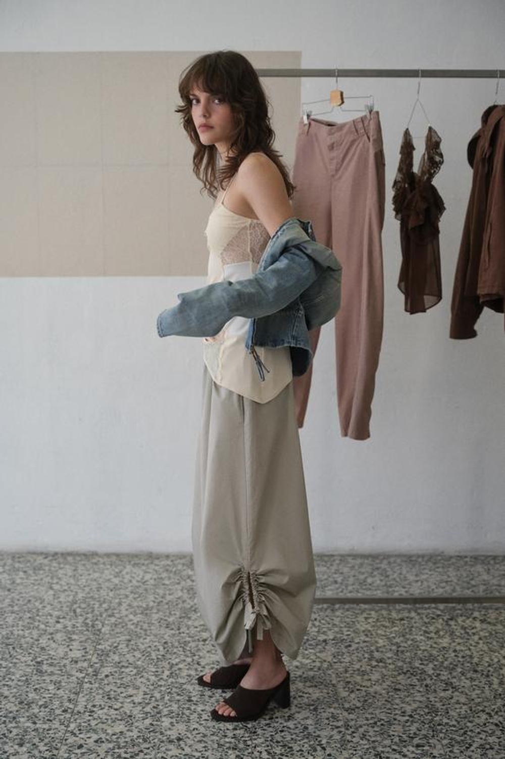 ZARA БРЮКИ КЮЛОТЫ С РЕГУЛИРУЕМЫМ НИЗОМ, СЕРЫЙ